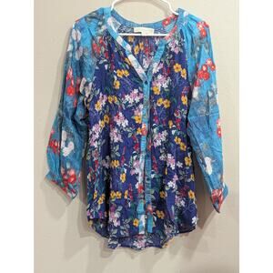 Henley neckline 3/4 length sleeve tunic top w/ditzy floral pattern size Large